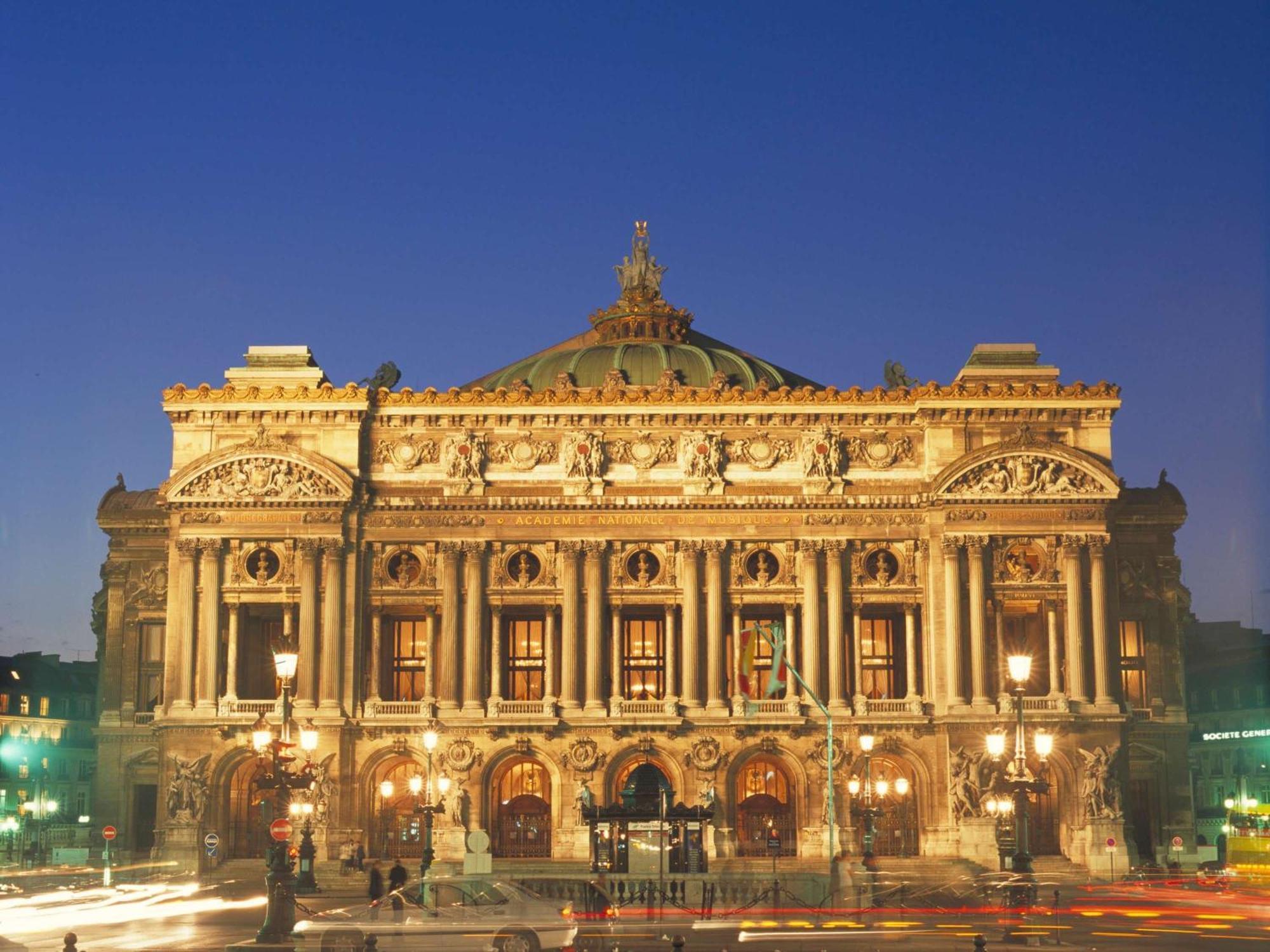 Mercure Paris Pigalle Sacre Coeur Hotel Exterior photo